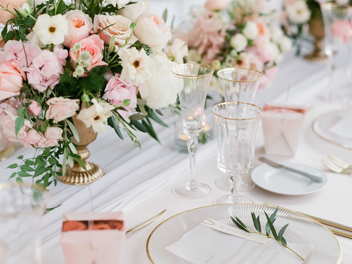 Make this moment memorable and discover your wedding dream with our curated bridal guide!
